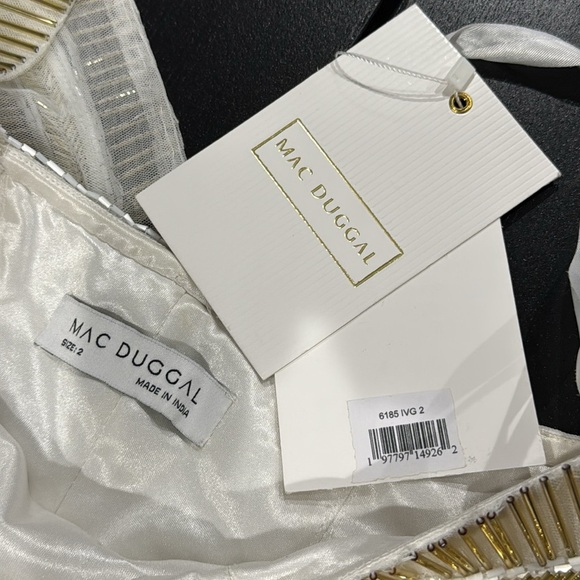 Mac Duggal Gold Goddess Beaded One Shoulder White Gown - Sample - Size 2 - Picture 14 of 14